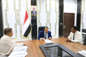 محافظ حضرموت يعمّد عددًا من مشاريع البنية التحتية بمديرية تريم