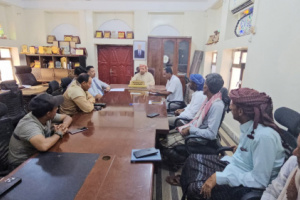 محافظ سقطرى يترأس اجتماعاً بوكالات السياحة لبحث تنظيم العمل وتطوير القطاع السياحي