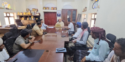 محافظ سقطرى يترأس اجتماعاً بوكالات السياحة لبحث تنظيم العمل وتطوير القطاع السياحي