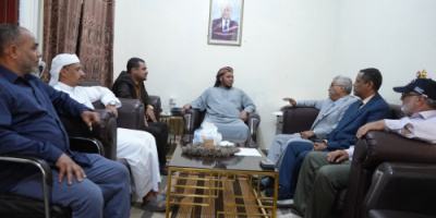 محافظ سقطرى يلتقي لجنة  وزارة التعليم العالي والبحث العلمي  