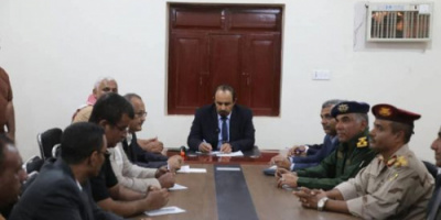 محافظ حضرموت يناقش احتياجات دوعن بمختلف القطاعات