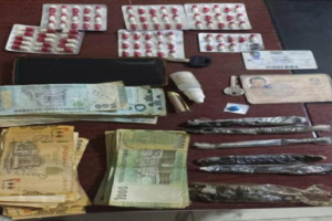 الأمن يطيح بمتهمين بحيازة مواد مخدة في عدن