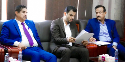 المحافظ بن الوزير يبحث مع مؤسسة شبوة لعلاج أمراض القلب سبل تعزيز التعاون المشترك