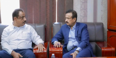 محافظ شبوة يطّلع على أوضاع مديرية جردان ويوجه بتعزيز مستوى الخدمات