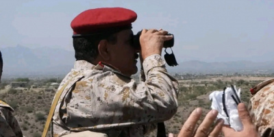 معالي وزير الدفاع يزور جبهة الضالع ويلتقي بقيادة المحافظة