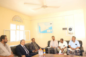 فريق التوجيه الرئاسي يطلع على سير عمل مكتب الهيئة العامة للتأمينات والمعاشات بالمهرة