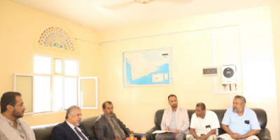 فريق التوجيه الرئاسي يطلع على سير عمل مكتب الهيئة العامة للتأمينات والمعاشات بالمهرة