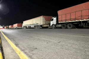 سائقي الشاحنات يعلنون الإضراب المفتوح بعد فرض الإخوان جبايات غير قانونية في سيئون