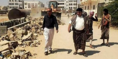 حملة ميدانية لإزالة البسط العشوائي على الخدمات العامة بعتق