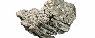 اكتشاف معدن نادر يُعرف بـ«الذهب الأبيض» في حضرموت 