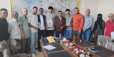 إدارة أهلي عدن تكرم ابطال بطولة الكرة الشاطئية
