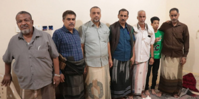 باتيس والمحمدي يقدمان واجب العزاء في وفاة المناضل الشيخ أبوبكر باعباد بمدينة الحامي