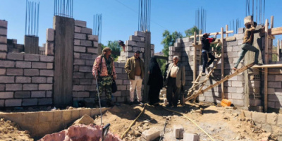 مدير عام الشعيب يتفقد سير العمل في مشروع بناء ثانوية الشهيد واعد للبنات بعاصمة المديرية