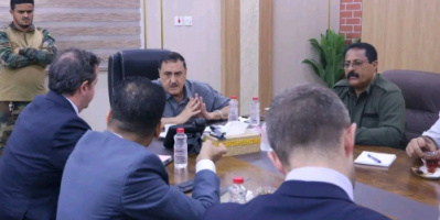 اللواء الشعيبي يستقبل وفداً بريطانياً رفيع المستوى لبحث التعاون الأمني وأوضاع المهاجرين الأفارقة