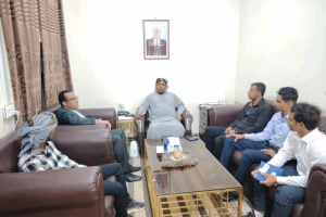 الثقلي يلتقي مدير وموظفي مركز سقطرى للبحوث والدراسات الاستراتيجية