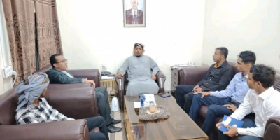 الثقلي يلتقي مدير وموظفي مركز سقطرى للبحوث والدراسات الاستراتيجية