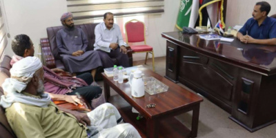 باتيس يبحث مع اللجان المجتمعية تعزيز الشراكة لخدمة المواطنين بمدينة المكلا