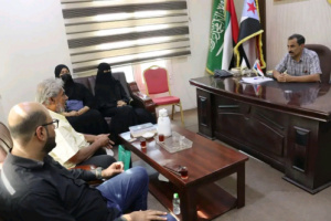 باتيس يشيد بجهود عيادة ابن الوليد الخيرية في خدمة أبناء ديس المكلا