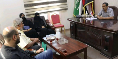 باتيس يشيد بجهود عيادة ابن الوليد الخيرية في خدمة أبناء ديس المكلا