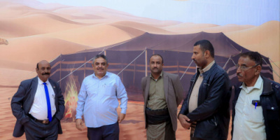 الشيخ لحمر يطلع على التحضيرات النهائية لانطلاق مسابقة "شاعر شبوة"