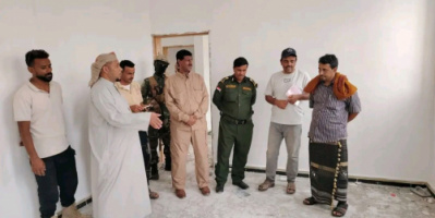 محافظ سقطرى يتفقد التجهيزات النهائية لمبنى السلطة المحلية بالمحافظة