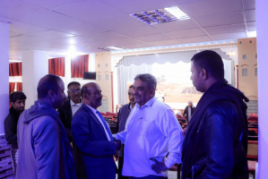 رئيس انتقالي شبوة يطلع على التحضيرات النهائية لانطلاق مسابقة "شاعر شبوة