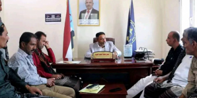 رئيس انتقالي أبين يلتقي السلطة المحلية واللجنة الأهلية بمديرية زنجبار