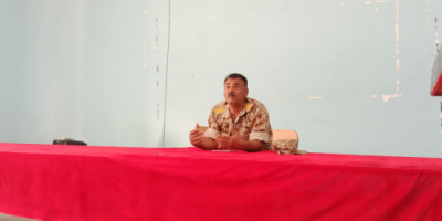 النقيب "بلحول" يلقي محاضرة توجيهيه عن قيم الولاء الوطني أمام ضباط وأفراد قيادة المنطقة العسكرية الثانية بالمكلا