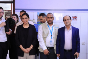 وفد دولي رفيع يزور مجمع دار سعد الصحي للاطلاع على مستوى الخدمات الصحية بالمديرية