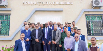 الوزيران السقطري والوالي وممثل الفاو يتفقدون المشاريع الإنشائية في المجمع الزراعي بعدن