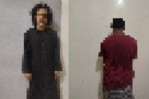 أحدهما انتحل صفة أنثى.. ضبط متهمين بالابتزاز الإلكتروني بالمهرة