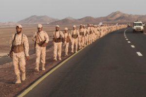 قوات العمالقة الجنوبية تنفذ مسيرًا عسكريًّا لرفع جاهزيتها القتالية