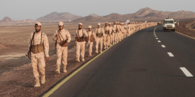 قوات العمالقة الجنوبية تنفذ مسيرًا عسكريًّا لرفع جاهزيتها القتالية