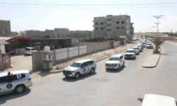 وصول بن عفرار وباكريت إلى المهرة للمشاركة في فعاليات الذكرى الـ58 للاستقلال