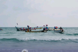 انتقالي العاصمة عدن ينظم كرنفالاً بحرياً ضخماً للزوارق في مديرية البريقة