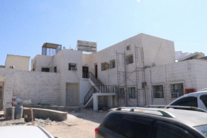 انتقالي المهرة يزور مستشفى الغيضة و مركز غسيل الكلى وتقدّم دعماً للمرضى