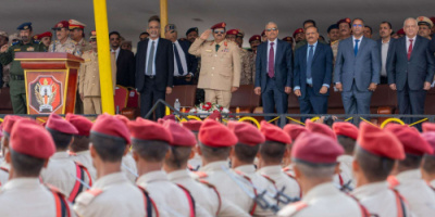 وزير الدفاع يشهد حفل تخرج الدفعة ٥٢ كلية حربية في العاصمة عدن