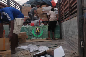 حزام أبين يضبط شحنة سجائر مهربة مخفية داخل شاحنة “جامبوا”