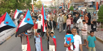 انتقالي المعلا والسلطة المحلية ينظمان مهرجاناً كرنفالياً حافلاً احتفاءً بالذكرى الـ58 لعيد الاستقلال