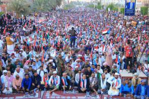 أبناء حضرموت يحتشدون في مليونية الذكرى الـ58 لعيد الاستقلال الجنوبي في مدينة سيئون