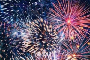 ألعاب نارية تضيء سماء جعار احتفالاً بالذكرى الـ58 لعيد الاستقلال