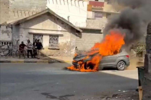 نجاة سكرتير محافظ عدن "محمد الجنيدي" من حادث احتراق سيارته المفاجئ في التواهي