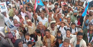 انتقالي المسيمير ينظم مسيرة جماهيرية احتفالًا بانتصارات القوات الجنوبية في حضرموت