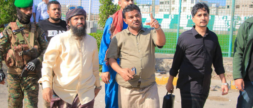 العميد محسن الوالي يزور نادي وحدة عدن ويشيد بدور الإدارة في تطوير البنية التحتية