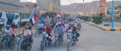 أبناء #تريم يحتفون بانتصارات القوات المسلحة #الجنوبية بمسيرة جماهيرية بالدراجات النارية