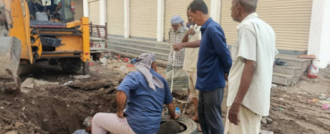 إصلاح أنبوب المياه المغذي لعدد من المناطق في مديرية المنصورة بعدن