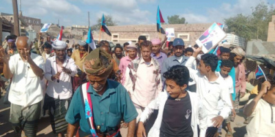 انتقالي كرش ينظم مسيرة جماهيرية احتفالًا بانتصارات القوات المسلحة الجنوبية في حضرموت والمهرة