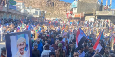 جماهير الشعيب تخرج في مسيرة حاشدة مطالبة بإعلان استقلال الجنوب