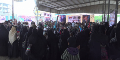 تواصل الاعتصام المفتوح في أبين بحضور فريق التوجيه والرقابة الرئاسي وقيادة الانتقالي