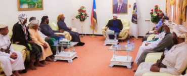 رئيس الجمعية الوطنية يلتقي وفدًا من قبيلة آل باوزير